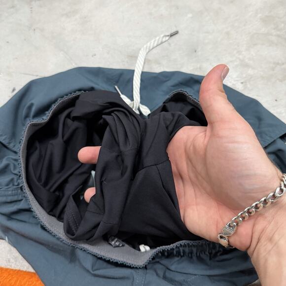 Vuori Shorts Mens Medium Blue Gray 6” Inseam Lined Running Training 4 Stretch - Picture 9 of 9